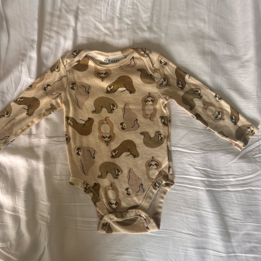 12-18m Old Navy onesie with sloths